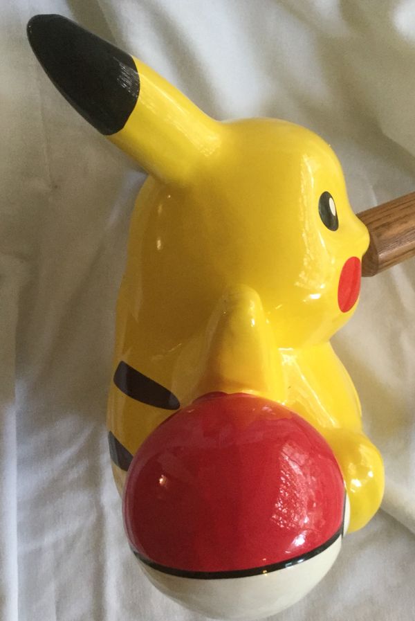 Official Pokémon Pikachu Nintendo Coin Bank Yellow Ceramic 9 inches