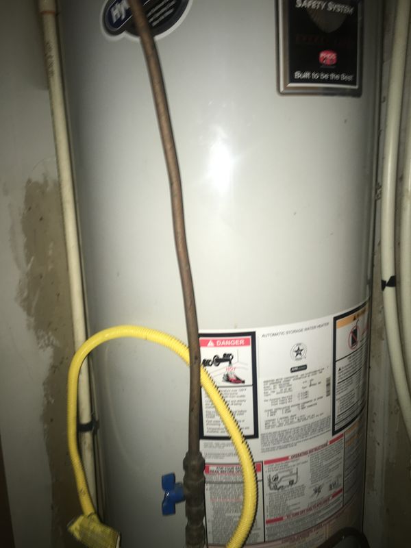 Bradford White 40 Gallon Natural Gas Water Heater Like New For