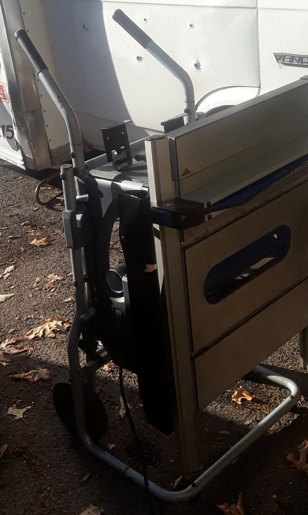 Kobalt 10 in. CarbideTipped Blade 15Amp Portable Table Saw KT1015