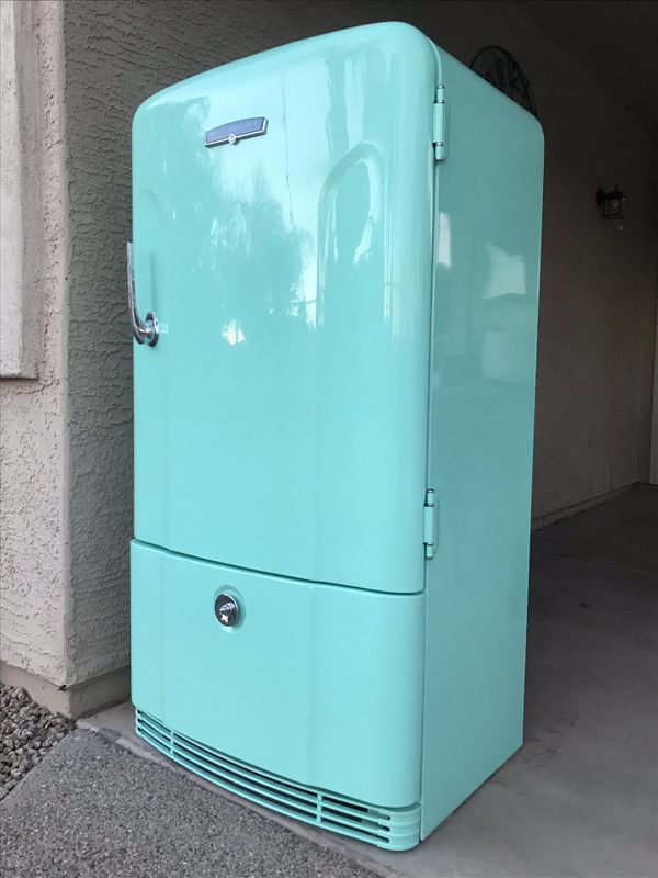 Vintage 1950s Hotpoint Refrigerator For Sale In Queen Creek AZ OfferUp   Fe81b9dbc686425e9086c3ab385bffb5 