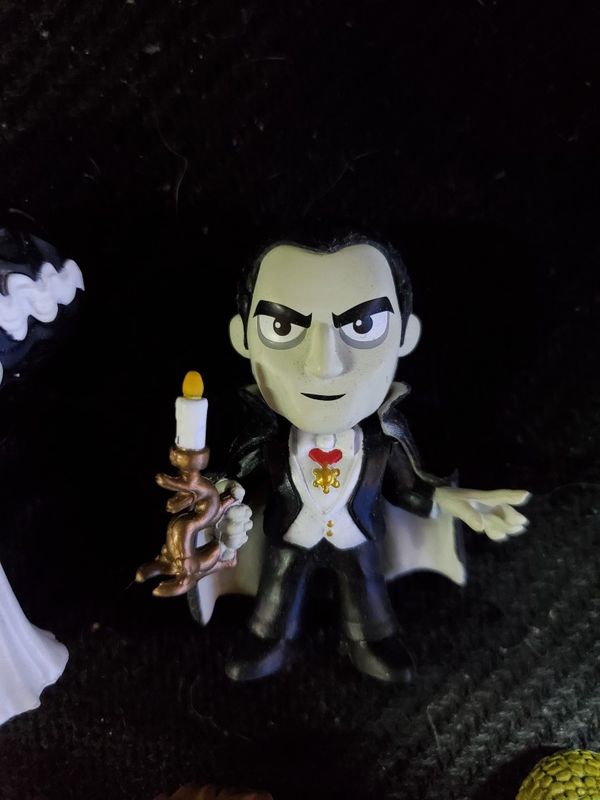 universal studios monsters mystery minis