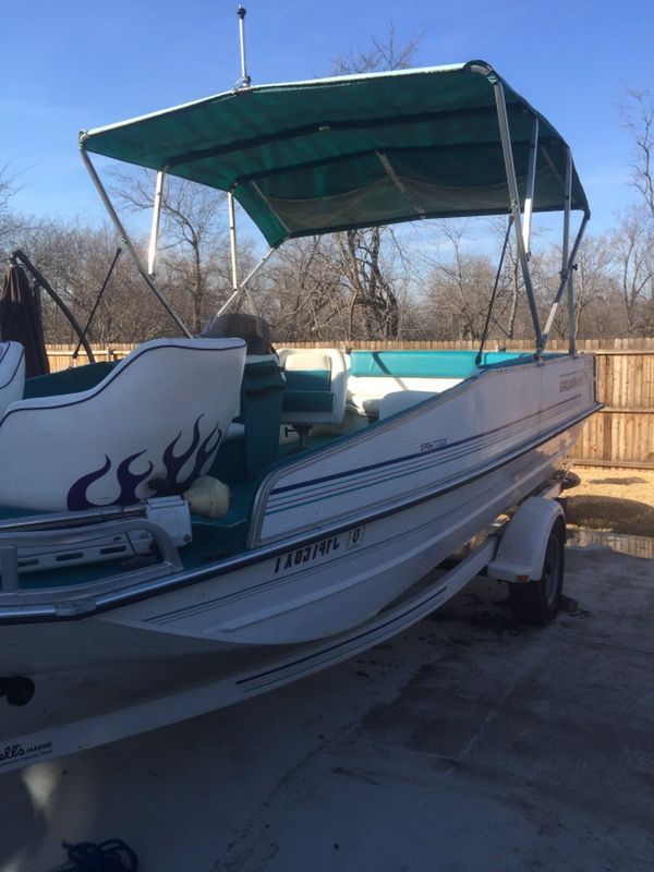 Boat 1996 Grumman sport deck for Sale in Frisco, TX - OfferUp