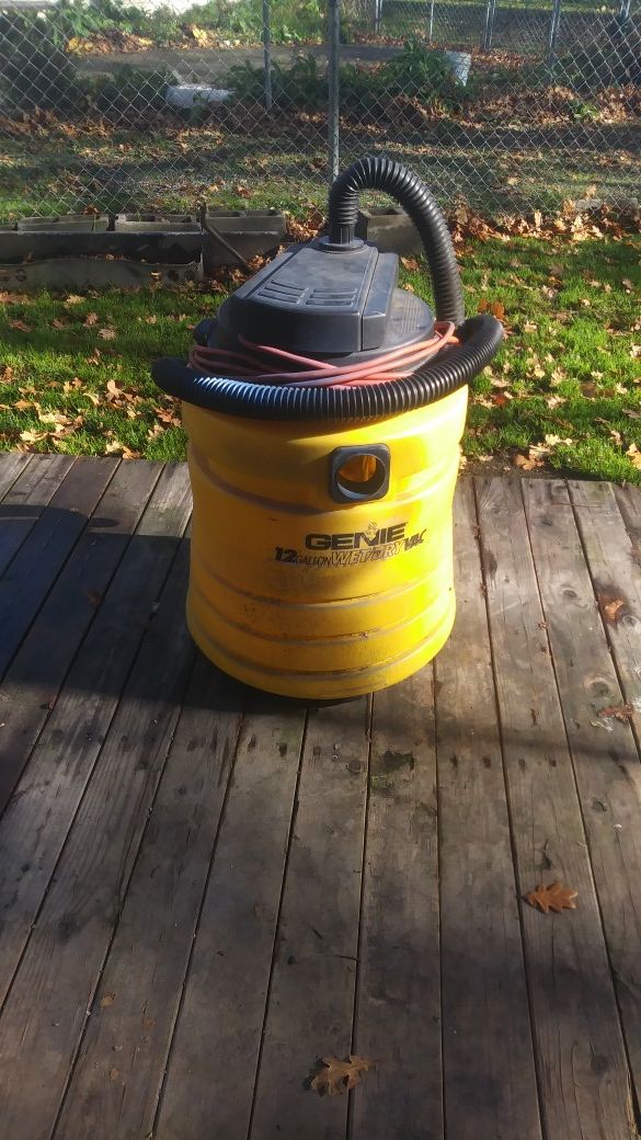 Genie wet/dry 12 gallon shopvac for Sale in WA OfferUp