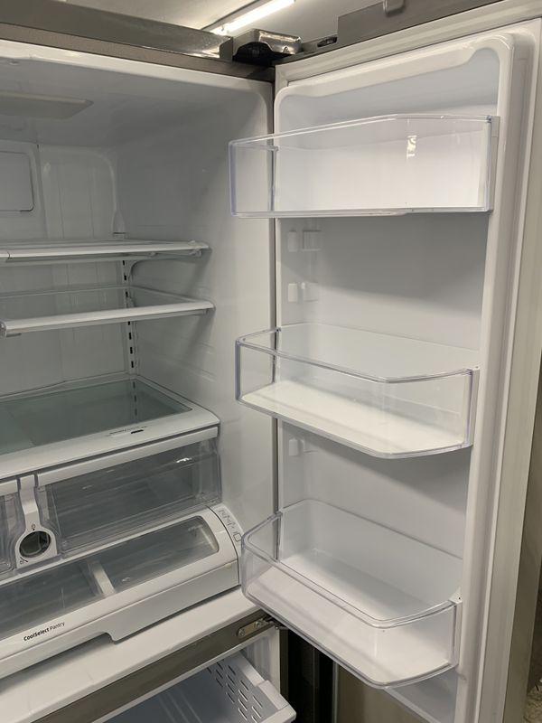 Samsung French door energy saver refrigerator for Sale in Oceanside, CA