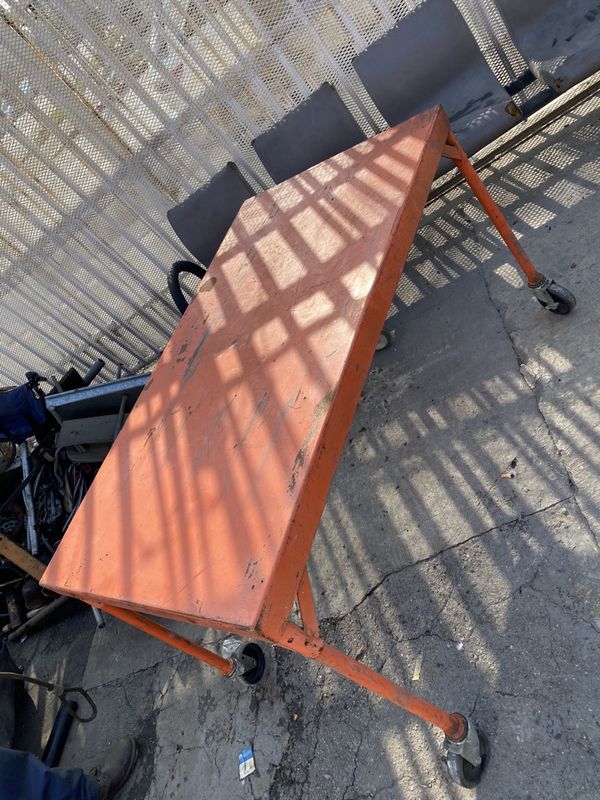 Mechanic work bench table heavy duty for Sale in Los Angeles, CA - OfferUp