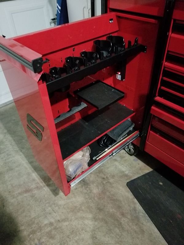 SNAP ON EPIQ 84 huge tool box stainless steel top and hutch for Sale in