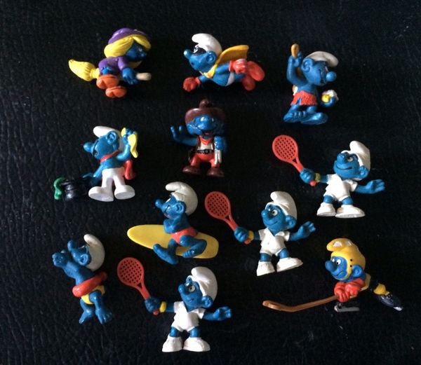 old smurf figurines