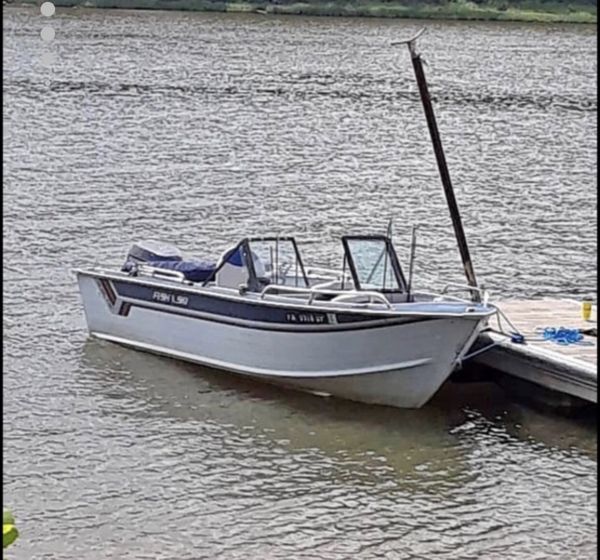 1987 Blue Fin Fish and Ski with trailer for Sale in Kittanning, PA