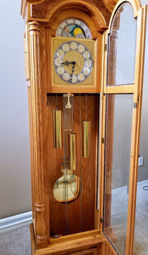 Vintage Emperor Windsor Grandfather Clock Solid Oak/burlewood finish