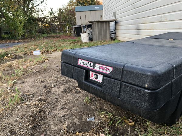 Pickup truck tool box / storage container - out of 1987 Chevy s10 for