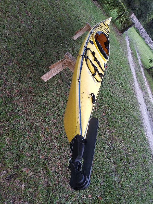 17' Fishing/Touring Aquaterra Sea Lion sitin Kayak with Rudder for