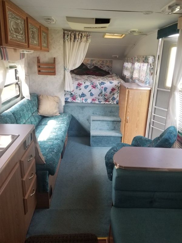 1996 Shadow Cruiser 5th Wheel Camper 1/2 Ton Tow Vehicle for Sale in