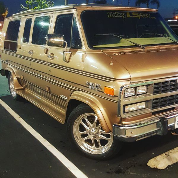 95 chevy van g20 great conditions mint for Sale in South Gate, CA - OfferUp