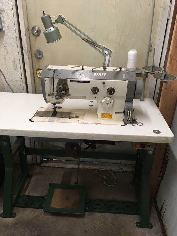 Pfaff 1420 sewing machine double needle walking foot for Sale in