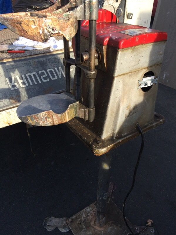 Vintage red devil paint. Shaker for Sale in Campbell, CA OfferUp
