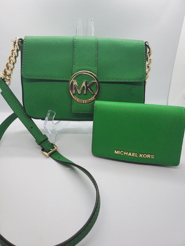 Michael Kors Green Crossbody and Wallet for Sale in Denver, CO - OfferUp