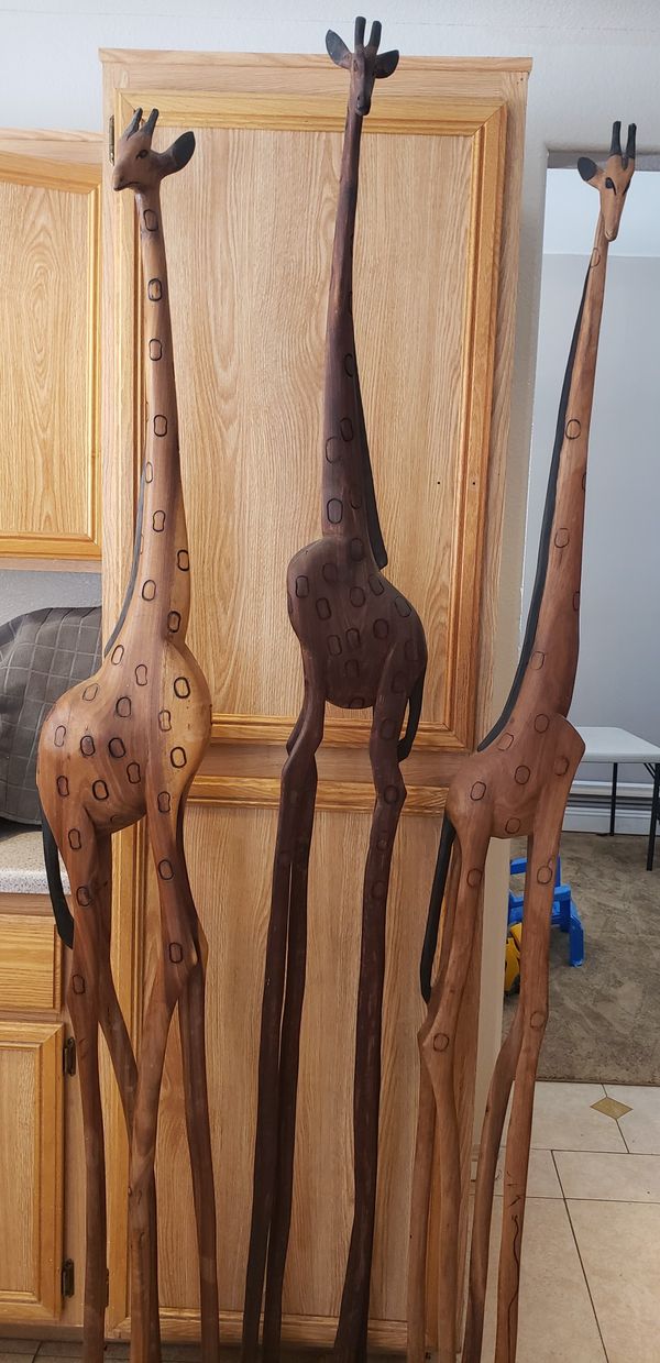 3 wooden Giraffes for Sale in Las Vegas, NV - OfferUp