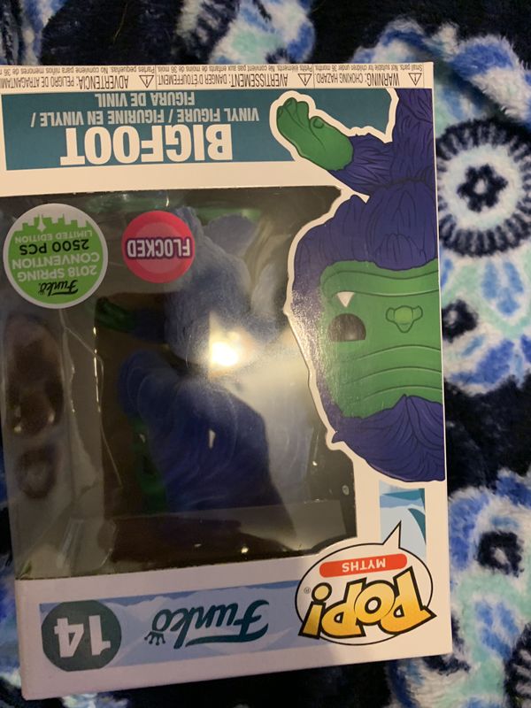 bigfoot with marshmallow pop