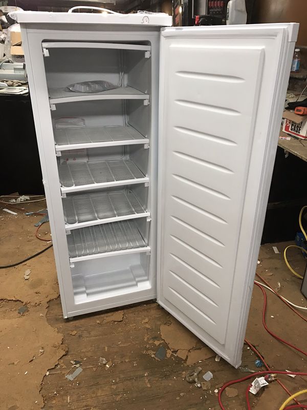 Thomson 6 5 Cu Ft Upright Freezer Model Tfrf690 For Sale In Paterson
