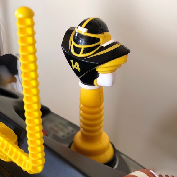 FISHER PRICE ESPN FAST ACTION FOOTBALL GAME TABLE for Sale in