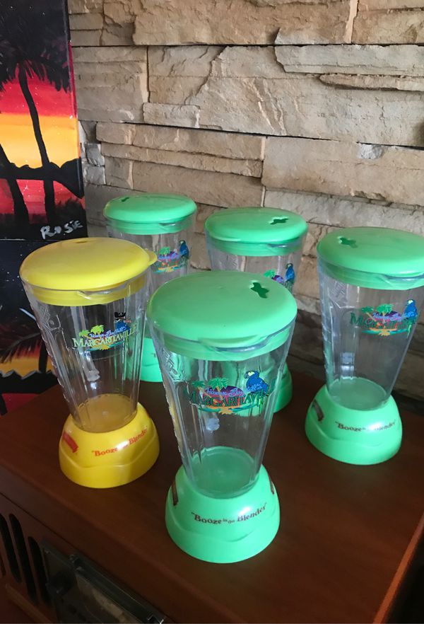 MARGARITAVILLE BOOZE IN THE BLENDER 5 PLASTIC SOUVENIR CUPS WITH LIDS