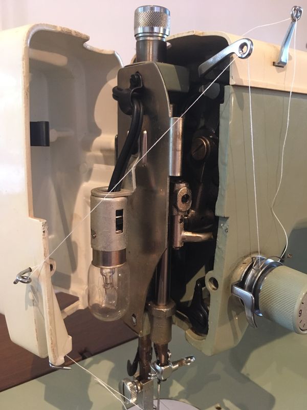 Sears Kenmore Vintage Table Sewing Machine!!! Model 2142 for Sale in