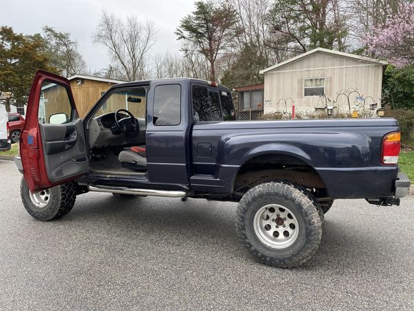 1999 Ford Ranger XLT 4X4 REGULAR CAB SWB for Sale in Elkridge, MD - OfferUp