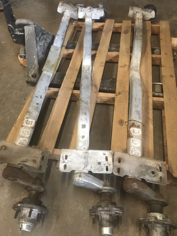 Torsión axle 6000 lbs each. 80”. 6 lugs. Cada uno. 300.00 each not a