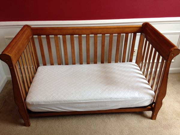 Graco Shelby Classic 4 In 1 Convertible Crib Cappuccino For Sale