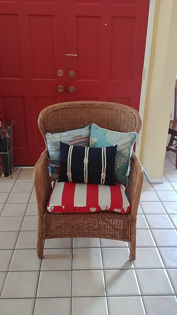 Pier 1 wicker chair, cushion and three pillows. for Sale in Glendale