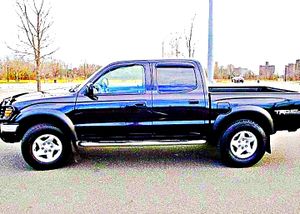 $1,4OO I'm selling urgentl 2OO4 Toyota Tacoma. for Sale in Wichita, KS