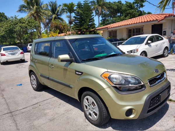 2012 Kia Soul STICK SHIFT! 6 Speed rebuilt title for Sale in Miami, FL ...