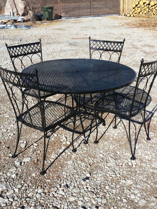 Mid Century Woodard 1960's Quatrefoil design very heavy wrought iron