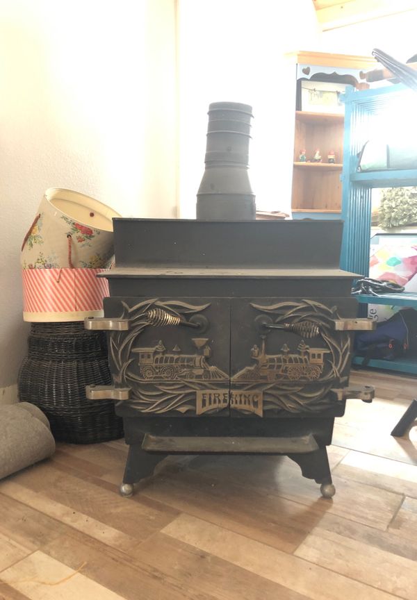 Vintage Fire King Wood Burning Stove Prescott, AZ for Sale in Groom