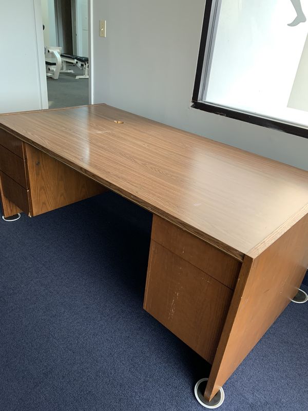 Free office desk for Sale in Land O Lakes, FL OfferUp