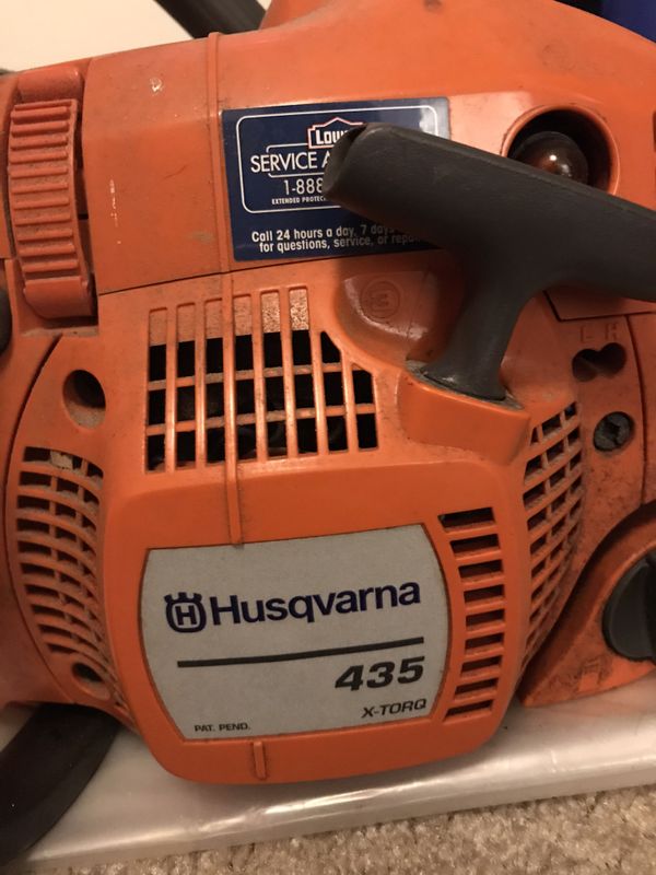Chainsaw Husqvarna 435 works perfectly. Comes with chain and oil for