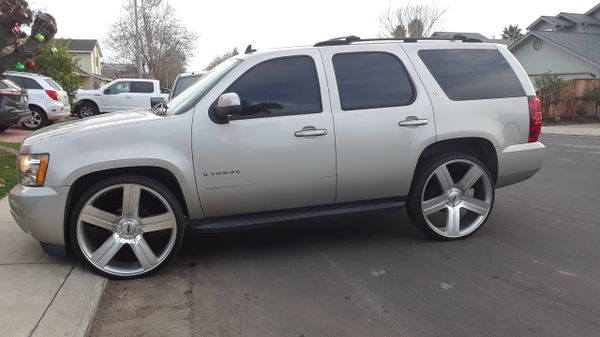 2007 CHEVY TAHOE ON 28S for Sale in Stockton, CA - OfferUp