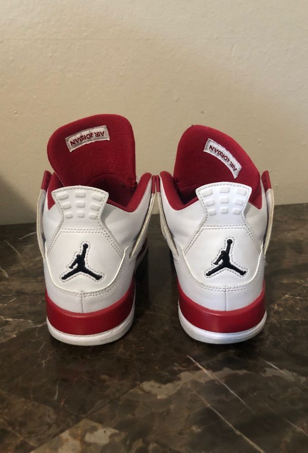 retro 4 size 7