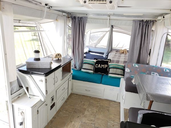 Coleman Fleetwood Bayside Pop Up Camper for Sale in Montverde, FL - OfferUp