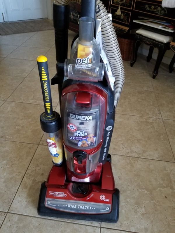 Eureka the boss vacume for Sale in Naples, FL - OfferUp