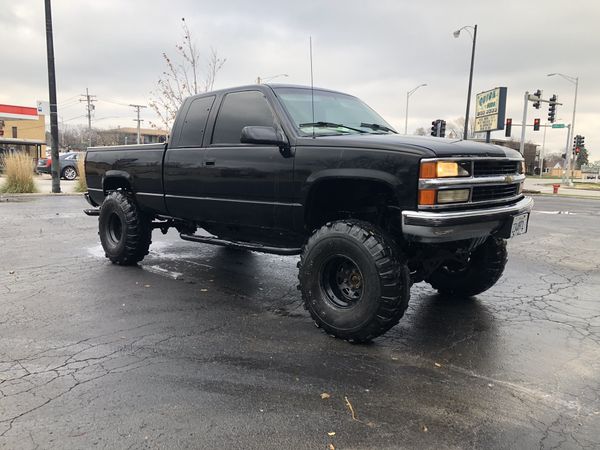 1998 CHEVY SILVERADO 1500 SERIES LIFTED PICK UP for Sale in Chicago, IL ...