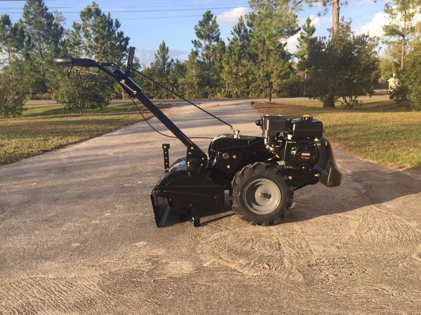 NEW CRAFTSMAN 208CC 18" DUAL TINE ROTOR TILLER for Sale in Alafaya, FL