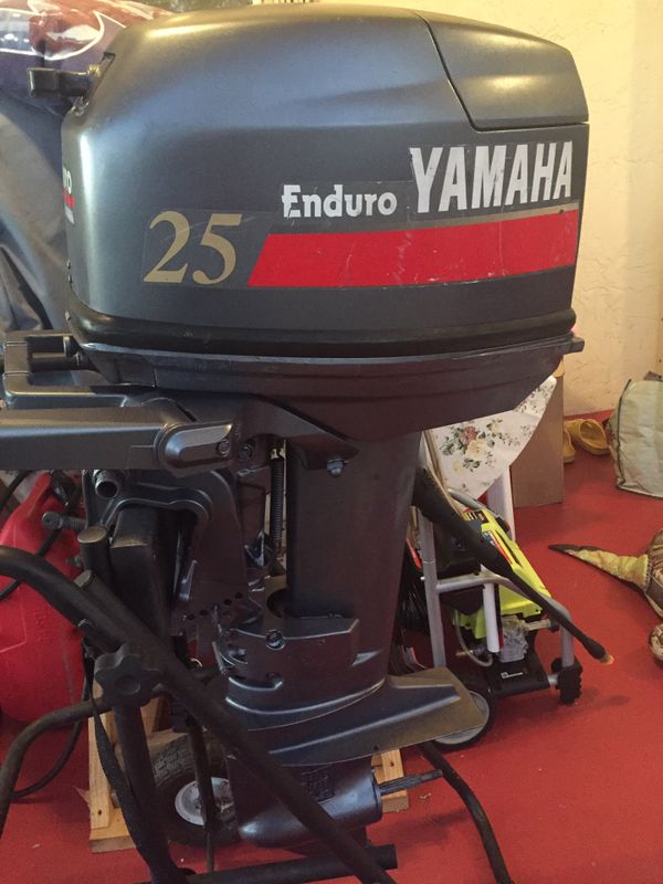 Yamaha 25hp 25 hp Tiller short shaft Outboard Motor Freshwater Just ...