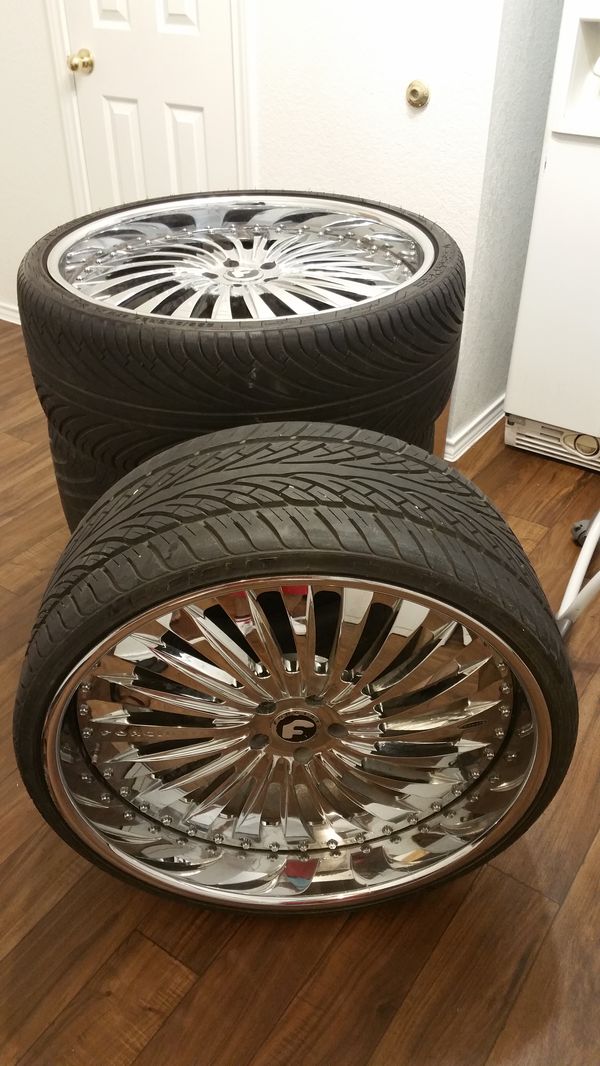24 INCH CHROME STAGGERED RIMS for Sale in Fort Worth, TX OfferUp