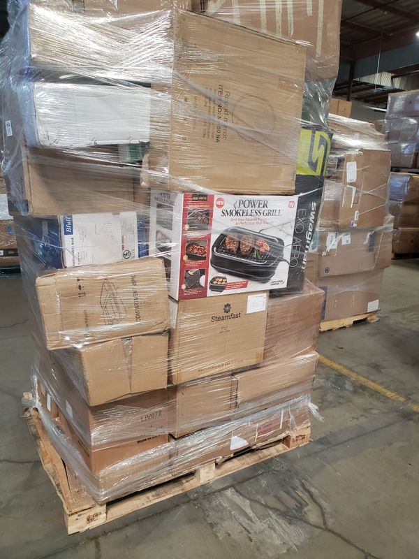 AMAZON PALLETS &GAYLORDS JUST DOWNLOADING FROM TRUCK COME PICK UP YOURS