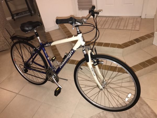 raleigh c40 hybrid bike