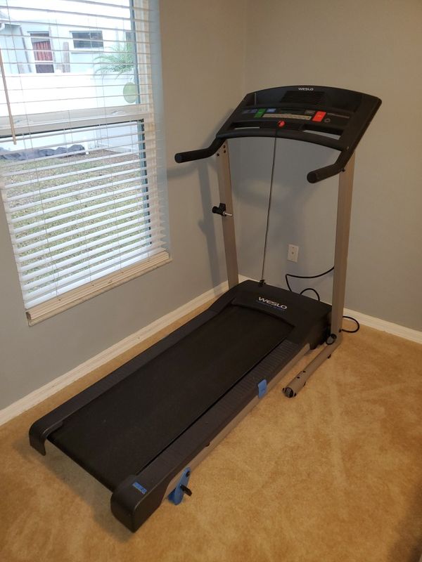 weslo cadence g40 treadmill spacesaver for Sale in Riverview, FL