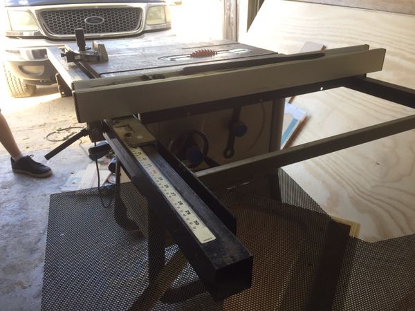 Delta 36-725 table saw. for Sale in Boynton Beach, FL - OfferUp