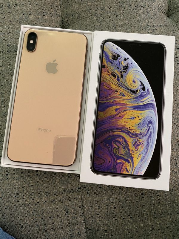 iPhone X max unlocked 256 gb have 5 only take Zelle then pick up ...