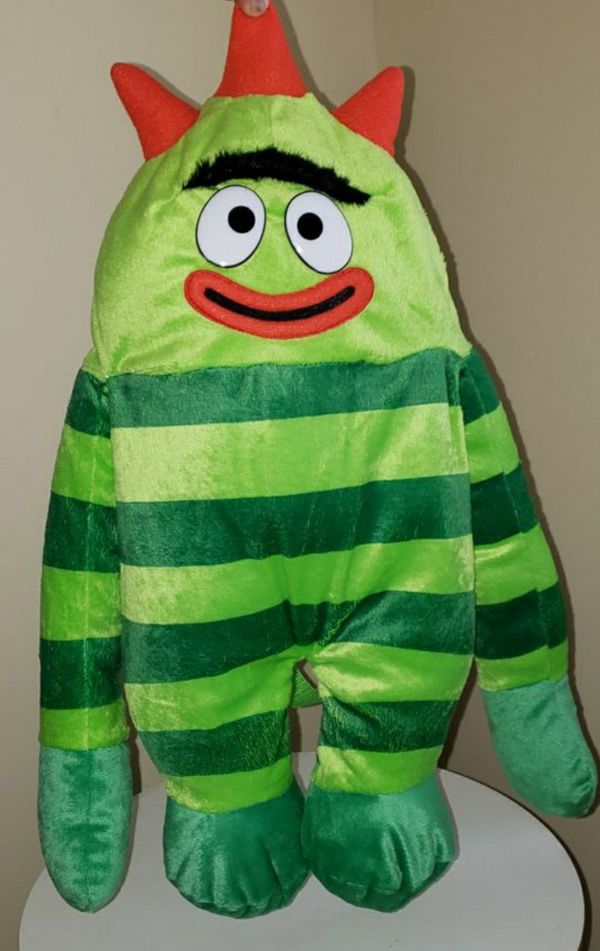 yo gabba gabba plush backpack